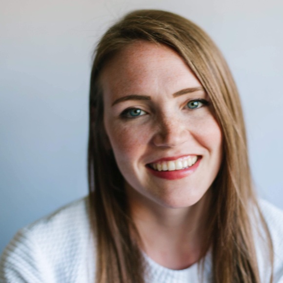 Meet your Posher, Kylie - Picture 1 of 1